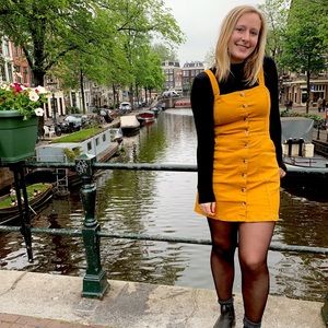 Meet your Posher, Brooke